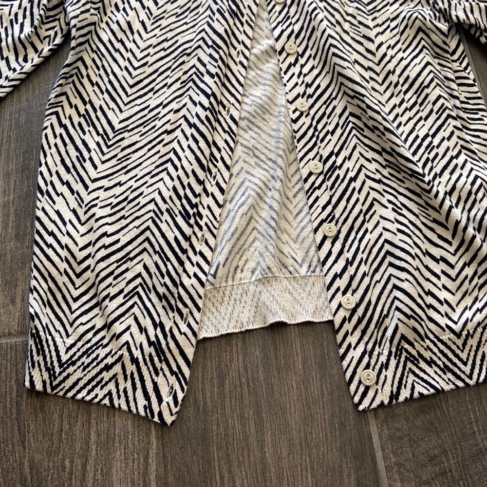 Loft - Button Down Cardigan - Picture 5 of 8